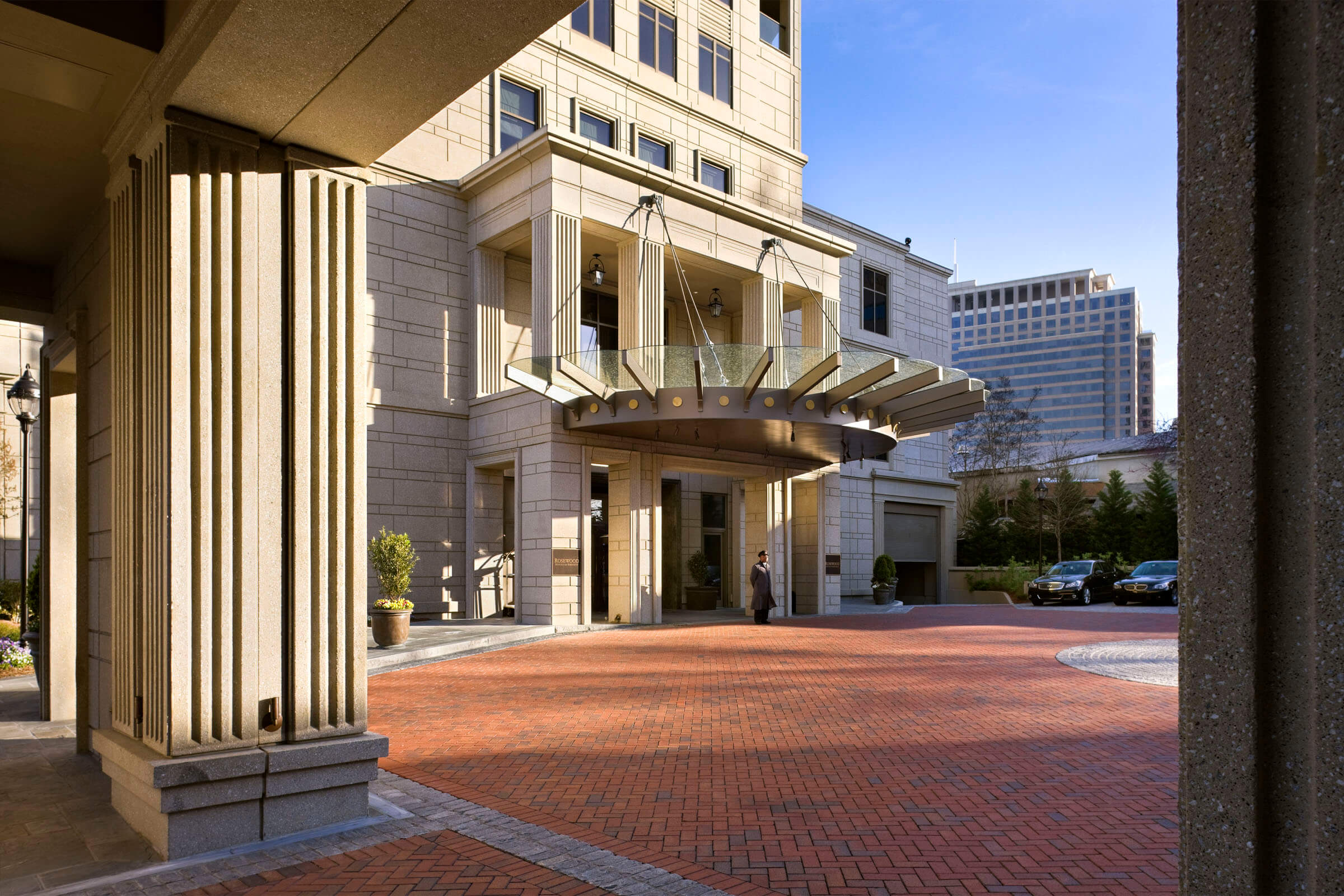 Covered entrance and motor court at Waldorf Astoria Atlanta Buckhead